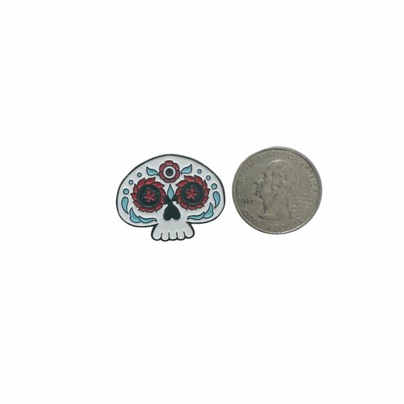 ✨Sugar Skull Enamel Pin Dia de Muertos Red & White Flowers Black Halloween New✨ - Picture 6 of 6